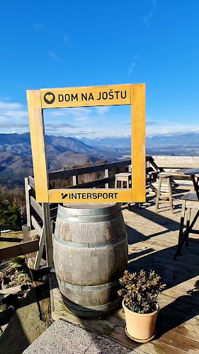 Dom na Joštu - Gastronomija in gostinstvo