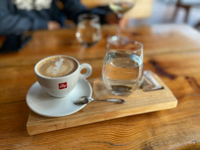 Comentarii opinii despre Foksner