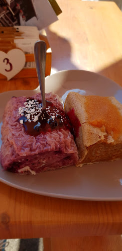 Adamič-Lundrovo nabrežje 1, 1000 Ljubljana