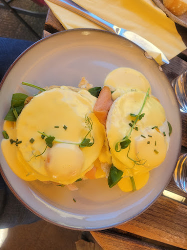 Prešernovo nabrežje 4, Prvomajski trg 3, 6330 Piran