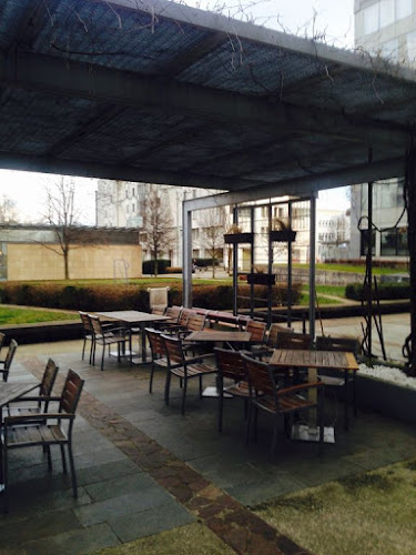 Restavracija Bežigrajski dvor - Gastronomija in gostinstvo