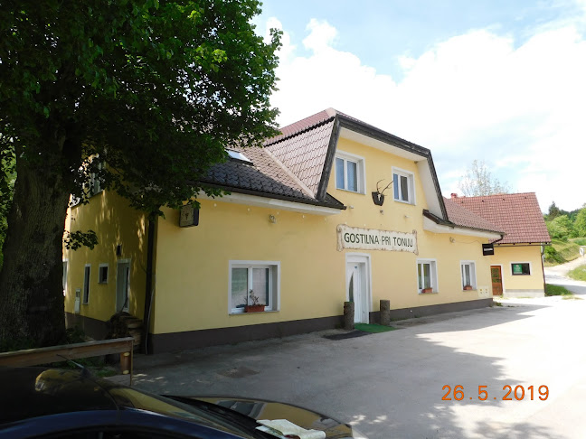 Opinii despre Vinoz Podjetje Za Prodajo Vin D.O.O. în Kotlje - Gastronomija in gostinstvo