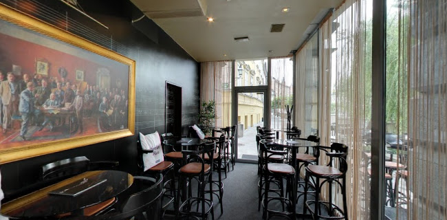 Kongresni trg 10, 1000 Ljubljana