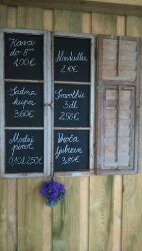 Sladka Kavarna - Gastronomija in gostinstvo