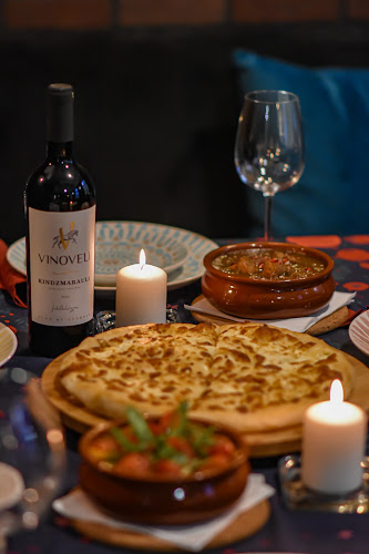 Karlovška cesta 5, 1000 Ljubljana