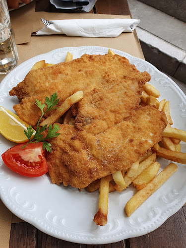 Ljubljanski dvor - Ljubljana