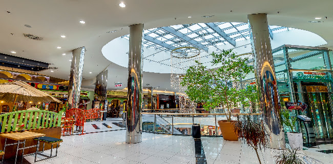 Opinii despre Lars&Sven burgers Citypark în Ljubljana - Gastronomija in gostinstvo