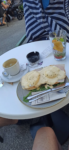 Pristaniška ulica 5, 6000 Koper