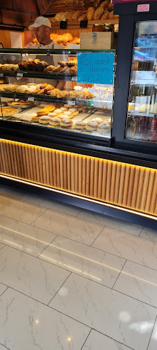 Kukaj, pekarstvo in slaščičarstvo, D.O.O.-Poslovna enota center 1 - Gastronomija in gostinstvo