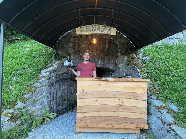 Bar Frnaža - Gastronomija in gostinstvo