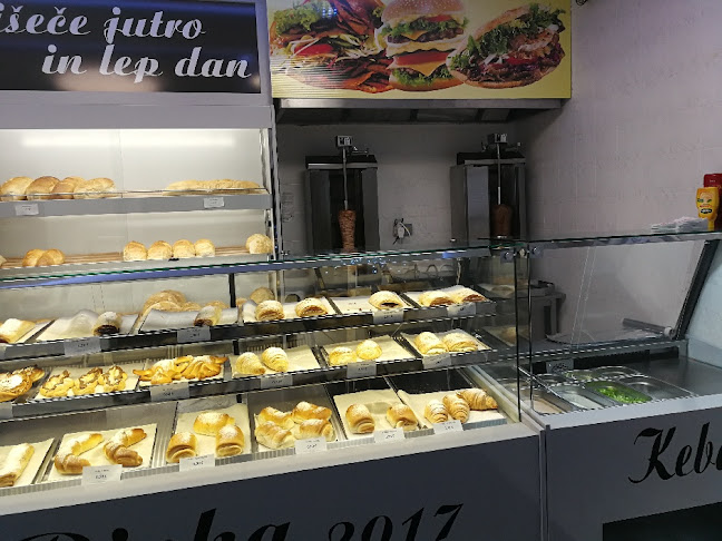 117 Petelinje, 6257 Pivka