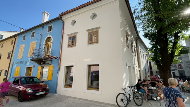 Opinii despre Rustjeva hiša kruha în Ajdovščina - Gastronomija in gostinstvo