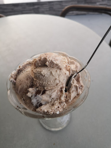 SLAŠČIČARNA PIONIR, IZMIT SALIJA S.P. - Novo mesto