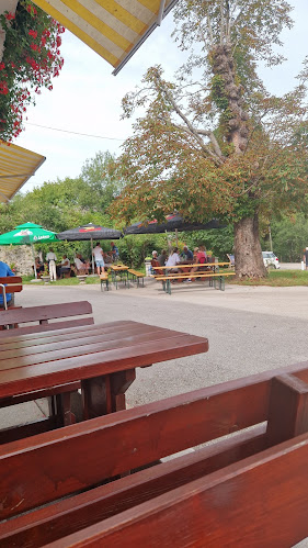 Turistična kmetija z nastanitvijo "Pri Cepčovih" - Obrov