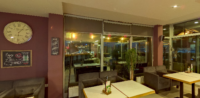 Kavarna &lounge& restaurant Ploj - Gastronomija in gostinstvo
