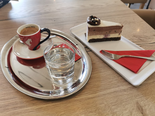 S - Caffe- kavarna, sobe in wellness - Gastronomija in gostinstvo