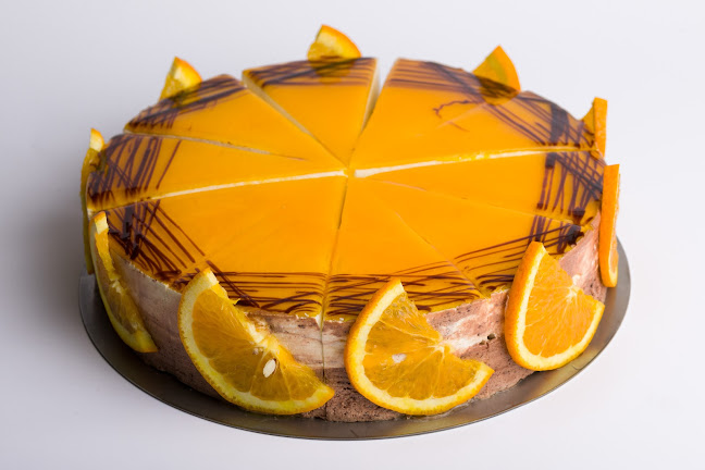 Pekarna in slaščičarna Jurček - Gastronomija in gostinstvo