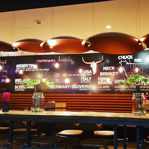 Gosposka ulica 8, 2000 Maribor