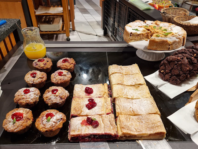 Marche Lom 2 - Gastronomija in gostinstvo