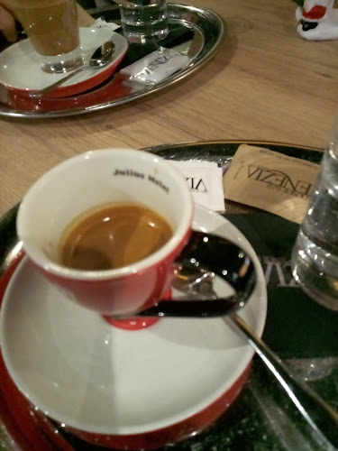 Opinii despre Lounge Bar Venezia în Velenje - Gastronomija in gostinstvo