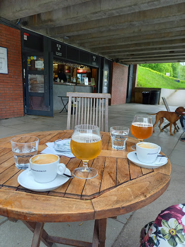 Klub Rečnih Kapitanov - Gastronomija in gostinstvo