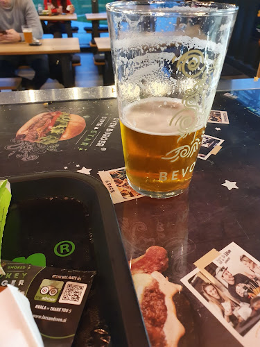 Opinii despre Lars&Sven burgers Lj-Šiška în Ljubljana - Gastronomija in gostinstvo