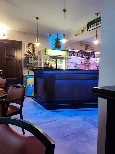 Music Caffe Bar - Gastronomija in gostinstvo