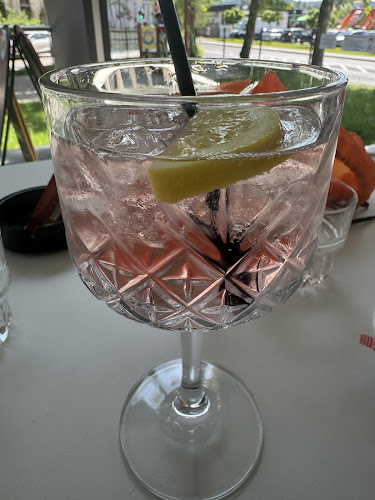 Stara pošta - Gastronomija in gostinstvo