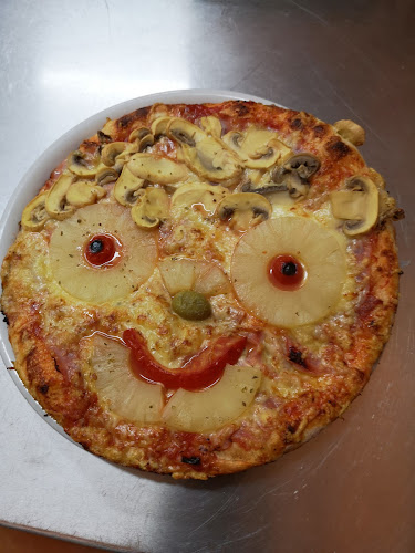 Podgrad 12, 6244 Podgrad