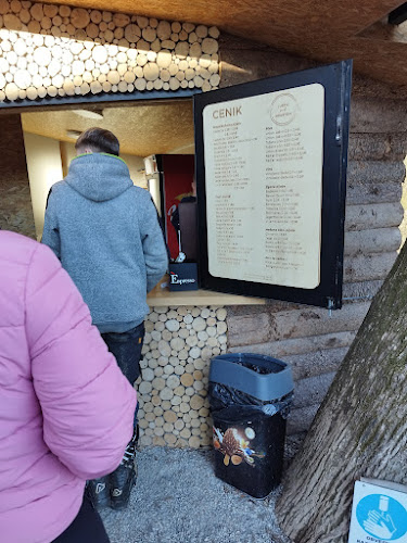Lušt’n pod hrastom - Gastronomija in gostinstvo