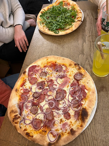 Picerija Osmica - Gastronomija in gostinstvo