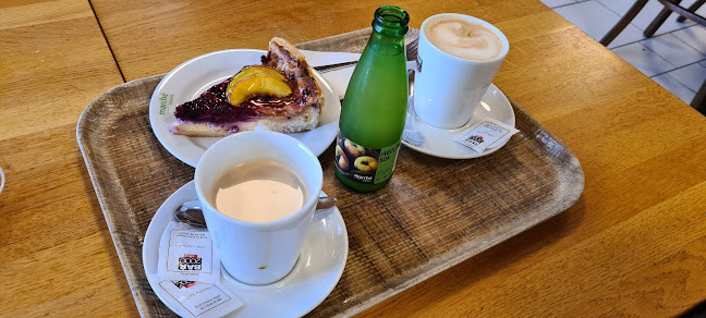 Marché Lom I - Gastronomija in gostinstvo