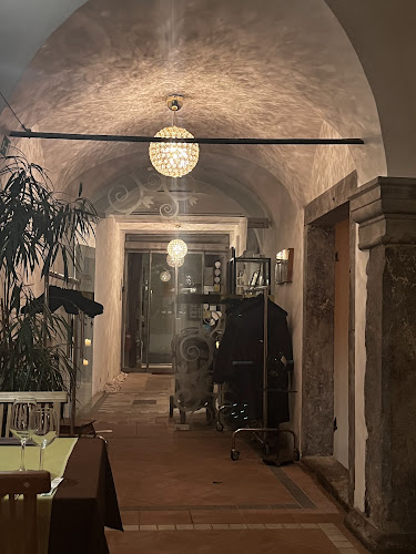 Križevniška ulica 12, 1000 Ljubljana