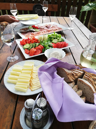 TURIZEM NA POSESTVU GORIČAN GORIČAN JANJA, s.p. - Gastronomija in gostinstvo