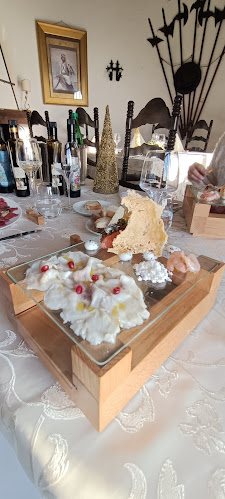 Opinii despre Okrepčevalnica "Grad Socerb" Graj Milan s.p. în Črni Kal - Gastronomija in gostinstvo