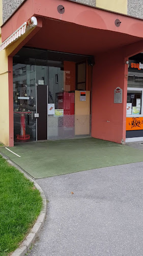 Kavarna stil - Burger okrepčevalnica Sonja Kebert s.p.