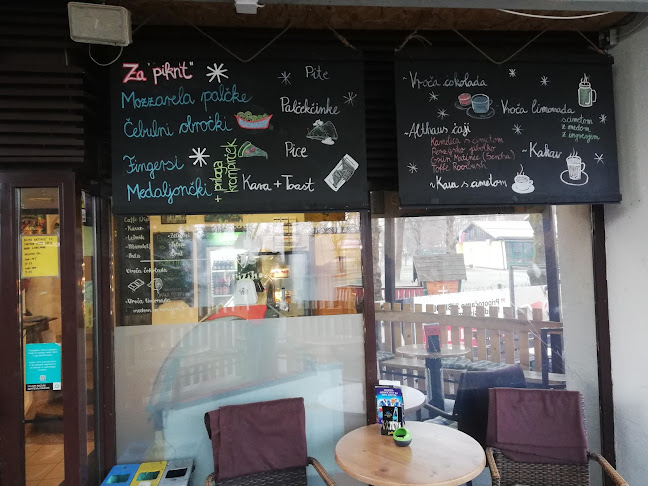 Kavarna In Slaščičarna Palček