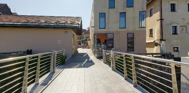 Jesharna - Gastronomija in gostinstvo