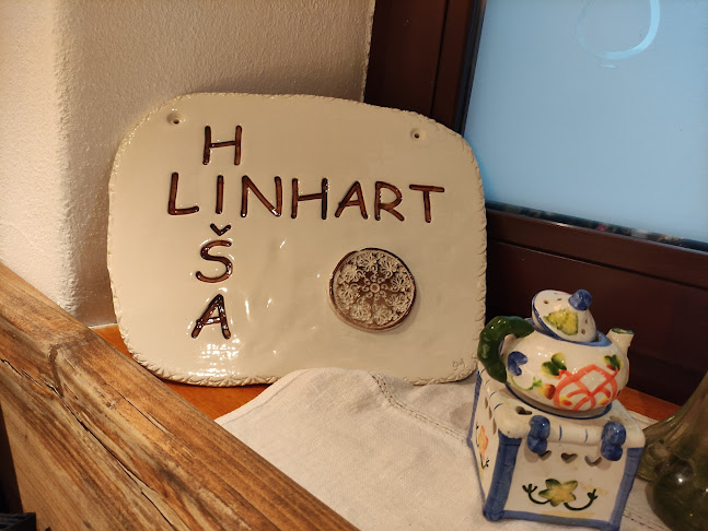 Hiša Linhart, Restaurant & Hotel