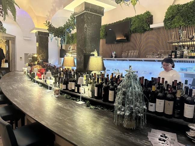 Vodnikov trg 5, 1000 Ljubljana