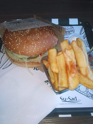 FAST FOOD EZO, okrepčevalnica, Su - Sad d. o. o. - Gastronomija in gostinstvo