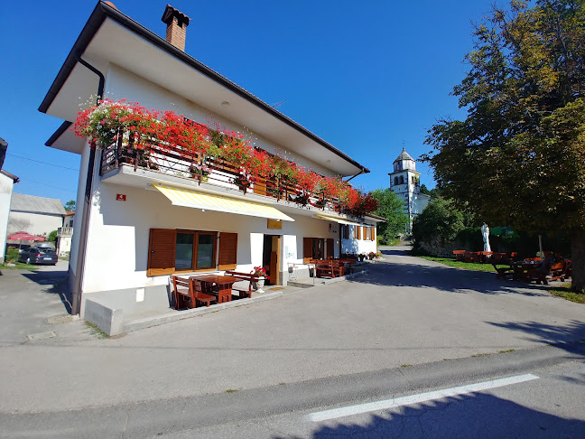 Turistična kmetija z nastanitvijo "Pri Cepčovih" - Obrov