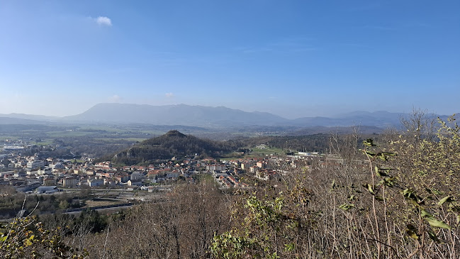 Koča Mladika na Pečni rebri (733 m)