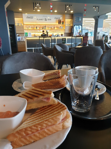 Planet Bar - Gastronomija in gostinstvo