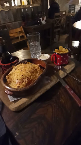 Opinii despre Pod Velbi în Begunje na Gorenjskem - Gastronomija in gostinstvo