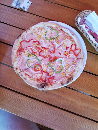 Pizzerija Fiesa - Gastronomija in gostinstvo