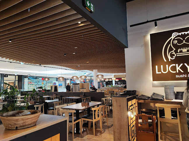 Lucky Cat - Gastronomija in gostinstvo