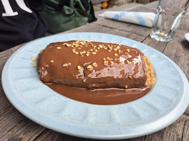 Opinii despre Koča na planini Dolga njiva în Tržič - Gastronomija in gostinstvo