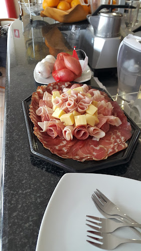 Kruhek Sevnica, proizvodnja kruha, svežega peciva in slaščic, d.o.o.