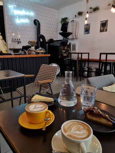 Ulica 10. oktobra 1, 2000 Maribor